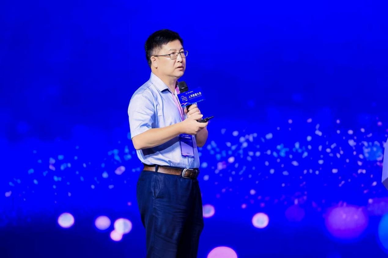 創新·數啟新程”共創產業新生態論壇在深圳舉行PG麻将胡了模拟器2025人民數據大會“場景(图8)